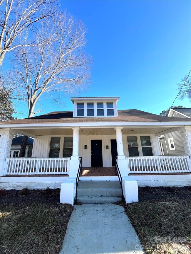 property at 711 S Jackson St