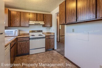 102 Glenda Dr in Loveland, CO - Building Photo - Building Photo