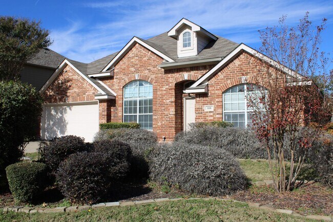 108 Mary Pat Dr in Grand Prairie, TX - Building Photo - Building Photo