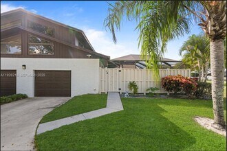 9568 Boca Gardens Pkwy in Boca Raton, FL - Building Photo - Building Photo