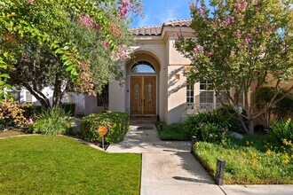 10904 Rockridge Way in Bakersfield, CA - Building Photo - Building Photo