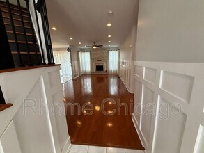 1034 Idaho St in Carol Stream, IL - Building Photo - Building Photo