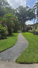 7502 Nova Dr in Davie, FL - Foto de edificio - Building Photo