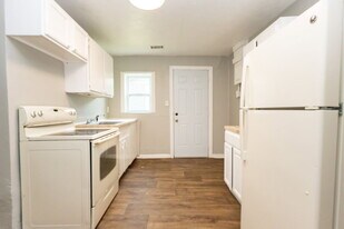 2010 Rawlings St in Chattanooga, TN - Building Photo