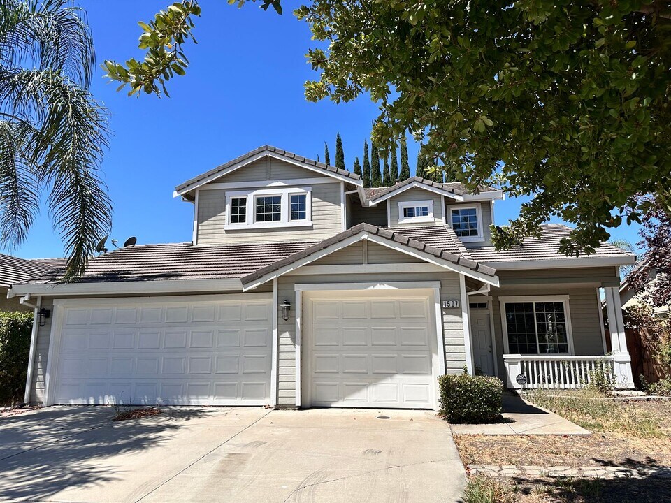 1507 Arrigotti Ln in Tracy, CA - Building Photo