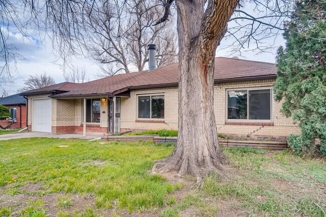 1054 N Revere St in Aurora, CO - Building Photo - Building Photo