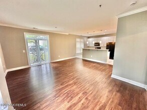 6203 Fernandez Ct in Sayreville, NJ - Building Photo - Building Photo
