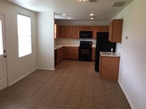 10616 Park City Trl in Fort Worth, TX - Foto de edificio - Building Photo