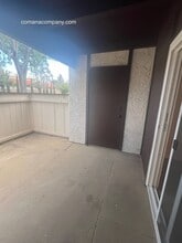 6878 Navajo Rd in San Diego, CA - Building Photo - Building Photo