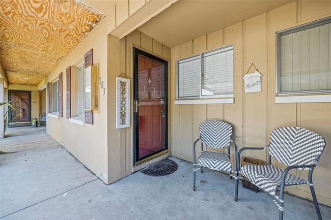 1008 Apollo Beach Blvd, Unit 103 in Apollo Beach, FL - Building Photo - Building Photo