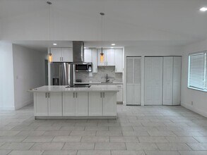 4930 NW 85th Terrace in Lauderhill, FL - Building Photo - Building Photo