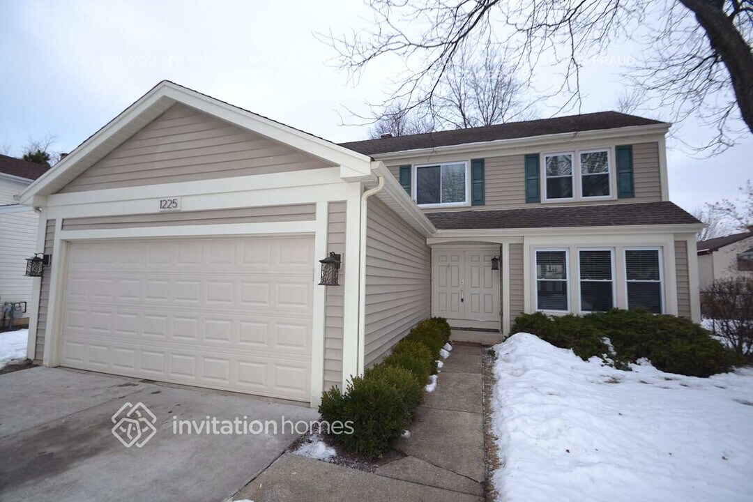 1225 Dayton Rd in Buffalo Grove, IL - Foto de edificio