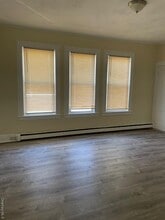 85 Kellum Pl in Hempstead, NY - Building Photo - Building Photo