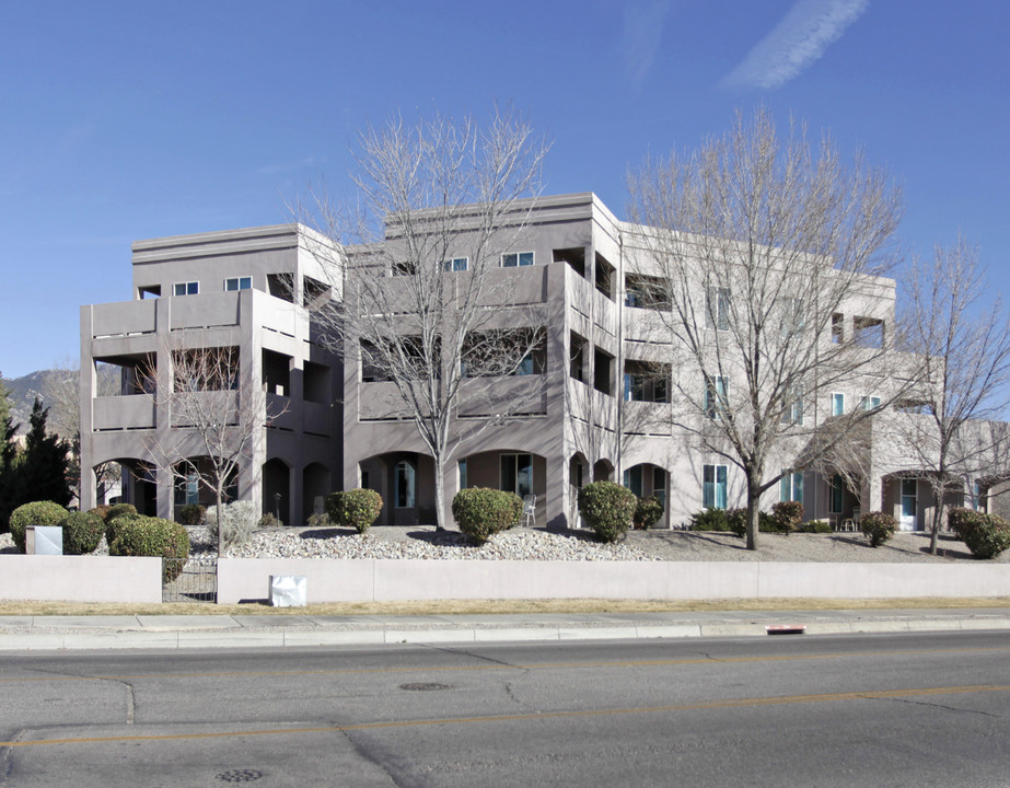 Bear Canyon Estates in Albuquerque, NM - Building Photo