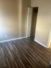 956 E 76th St in Chicago, IL - Building Photo - Building Photo