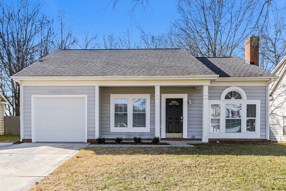 2117 David Earl Dr in Charlotte, NC - Building Photo