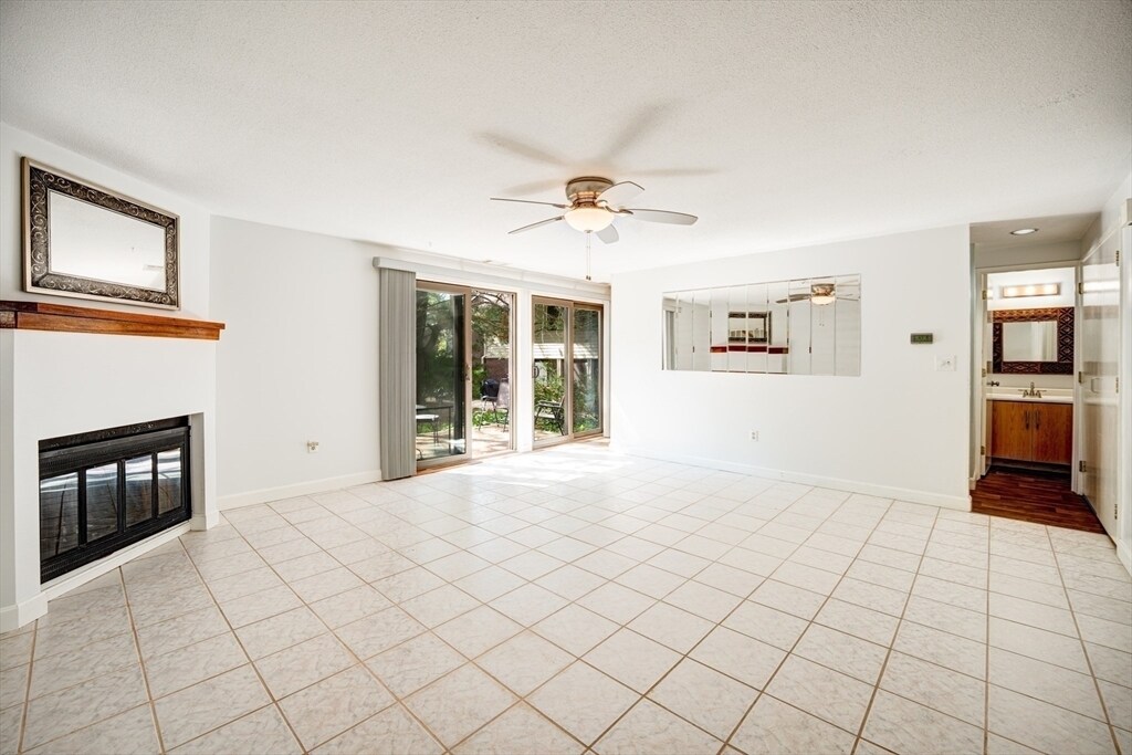 522 Tumbling Hawk in Acton, MA - Building Photo