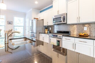 260 Goodson Way NW in Atlanta, GA - Foto de edificio - Building Photo