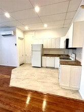 48 W Main St in Riverhead, NY - Building Photo - Building Photo