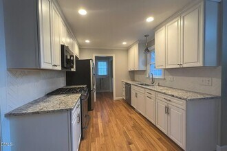 417 Maylands Ave in Raleigh, NC - Building Photo - Building Photo