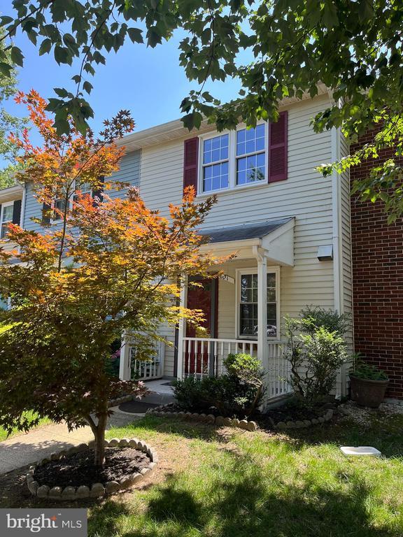 property at 7601 Lee Landing Dr