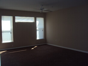 8803 Dunes Ct-Unit -4 in Kissimmee, FL - Building Photo - Building Photo