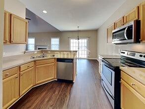 6300 Slopeside Ct in Raleigh, NC - Building Photo - Building Photo