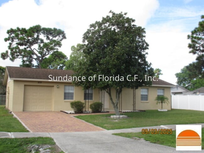 property at 833 Florida Pkwy
