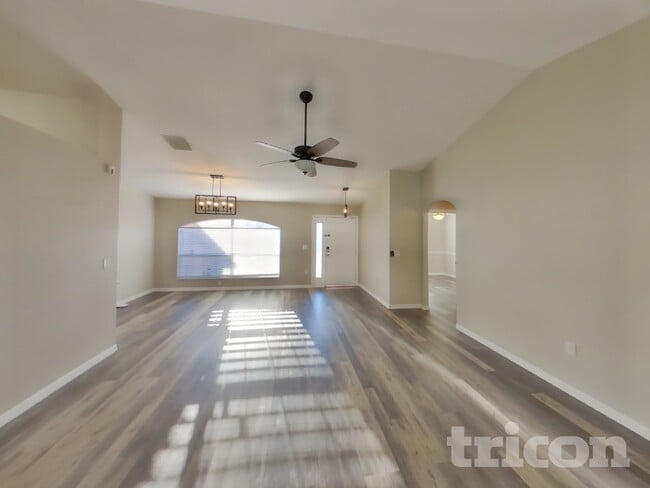 3130 Wiltshire Ave in Spring Hill, FL - Building Photo - Building Photo