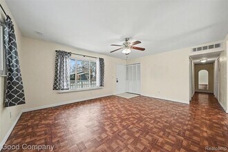 2829 Wall St in Keego Harbor, MI - Building Photo - Building Photo