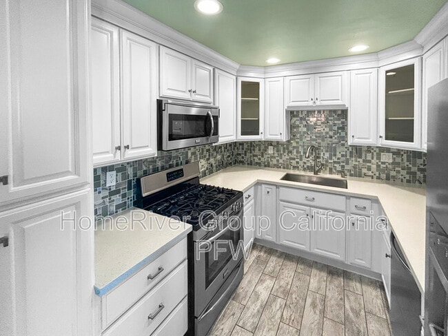 property at 31569 Lindero Canyon Rd