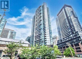 150 E Liberty St in Toronto, ON - Building Photo