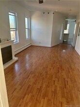 144 Putnam St in Hartford, CT - Building Photo - Building Photo