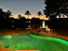 9481 Oak Grove Cir in Davie, FL - Building Photo