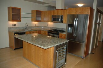 1221 SW 10th Ave, Unit 708 in Portland, OR - Foto de edificio - Building Photo