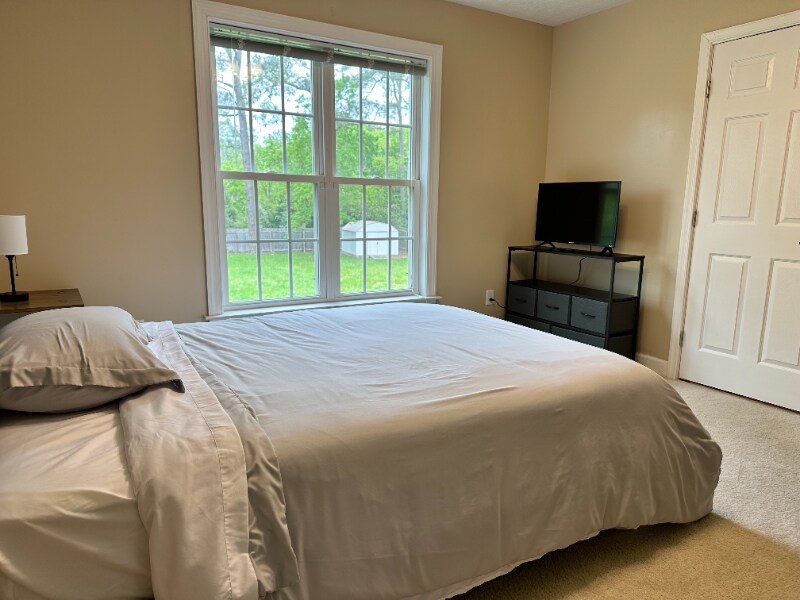 323 Fox Hill Rd in Hampton, VA - Building Photo