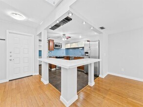 2226 Nova Village Dr in Davie, FL - Building Photo - Building Photo