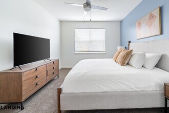 6225 Mobile Hwy, Unit B-2203 in Pensacola, FL - Foto de edificio - Building Photo