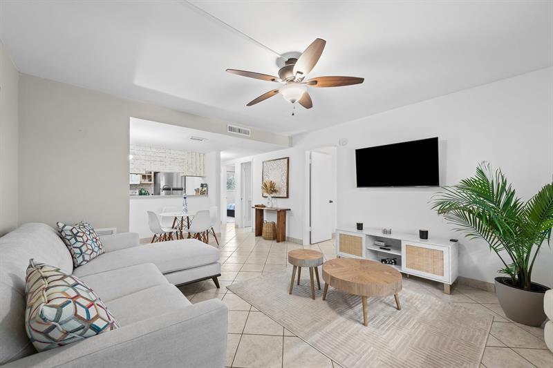 1000 SE 15th St in Fort Lauderdale, FL - Foto de edificio