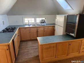 546 W Taft Ave in Bridgeport, CT - Building Photo - Building Photo