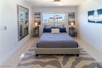9051 Gulf Shore Dr in Naples, FL - Building Photo - Building Photo