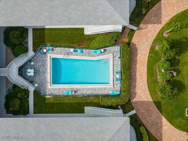 property at 530 4th Ave S