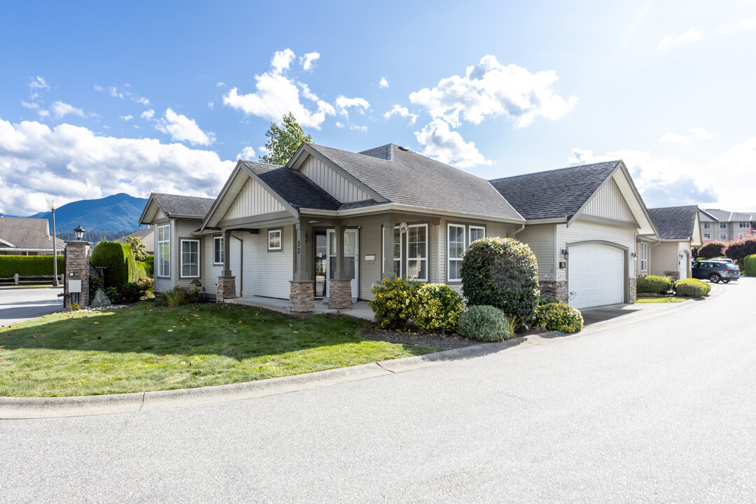 45819 Stevenson Rd in Chilliwack, BC - Building Photo