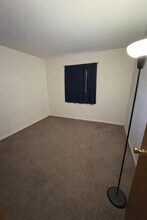 303 Newport Ln in Bartlett, IL - Building Photo - Building Photo