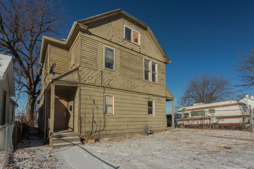 1006 S 11th St in St. Joseph, MO - Building Photo