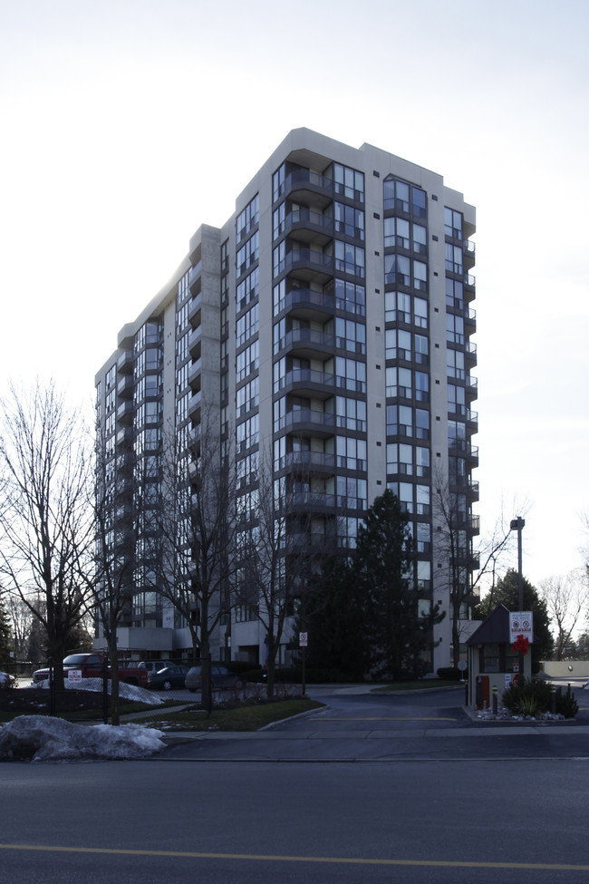 Orchard Place Condos in Mississauga, ON - Building Photo - Building Photo