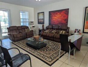 2567 SW 119th Way in Miramar, FL - Building Photo - Building Photo