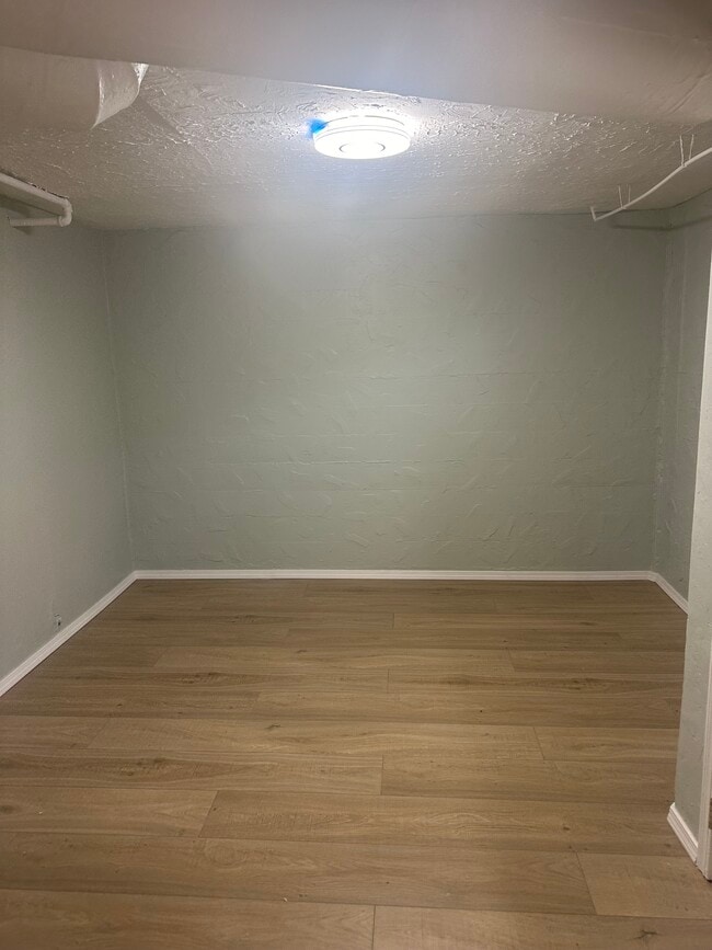 2549 NW 23rd St, Unit basment