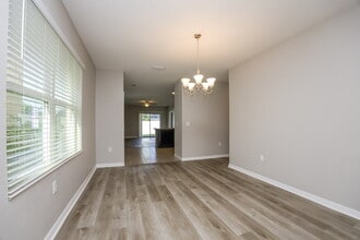 10220 Mangrove Well Rd in Sun City Center, FL - Building Photo - Building Photo