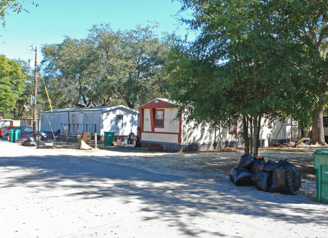 207 Madison St in Niceville, FL - Building Photo - Building Photo